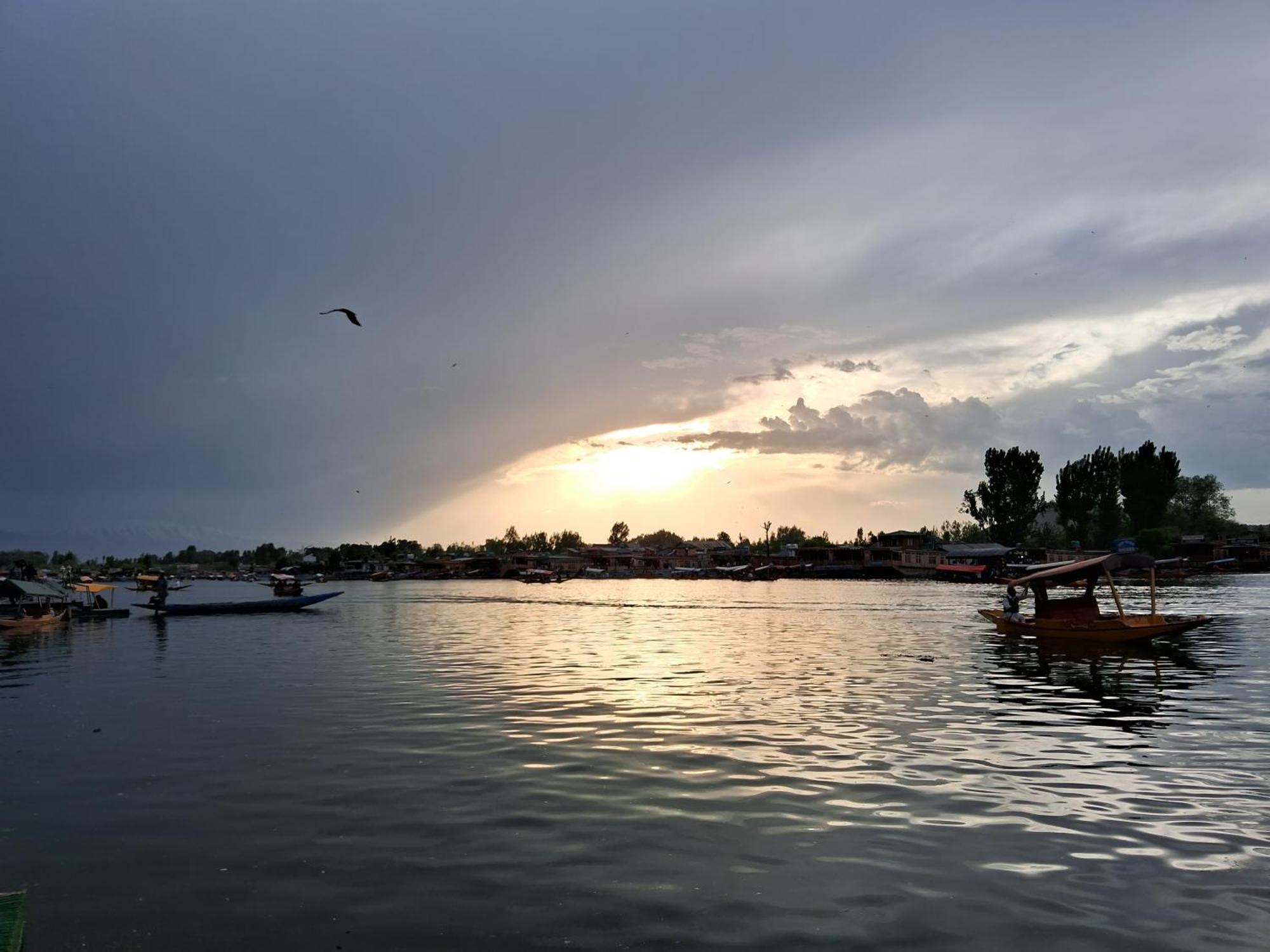 Goona Palace Houseboats Srīnagar Esterno foto