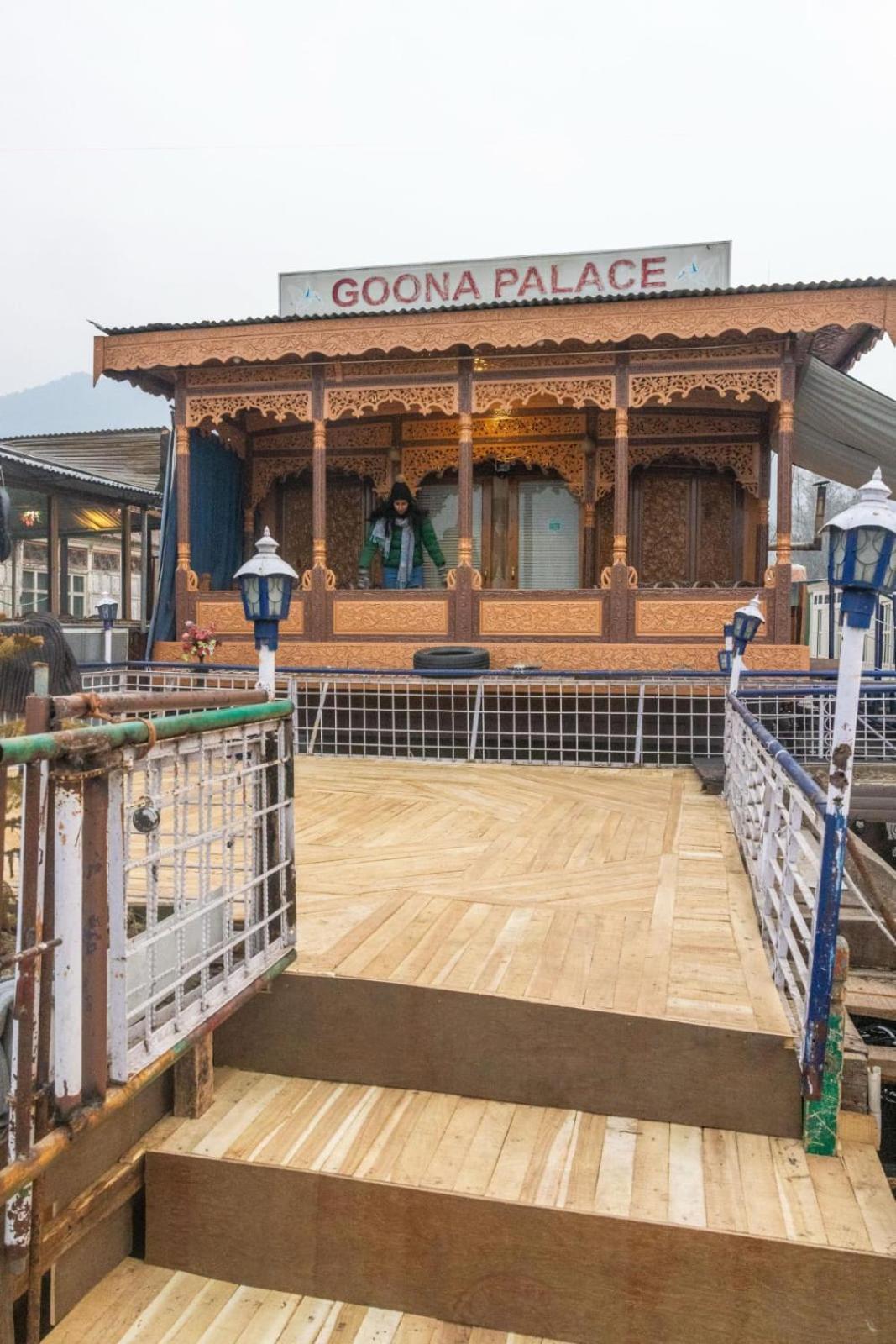 Goona Palace Houseboats Srīnagar Esterno foto