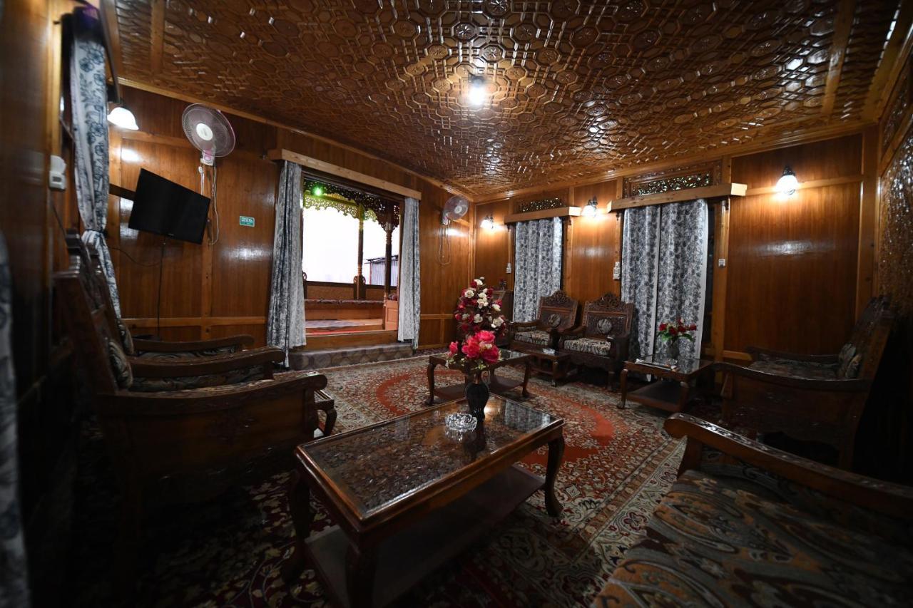 Goona Palace Houseboats Srīnagar Esterno foto
